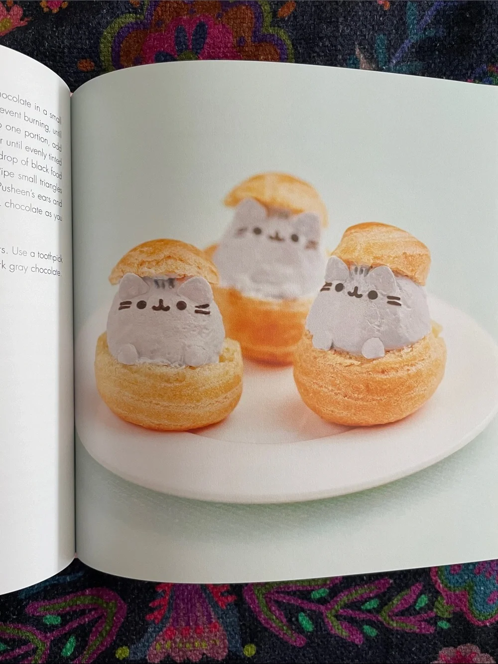 Pusheen Let's Bake! Cookbook - Pink Pastel Pastries Cakes 🧁 New Recipes Kawaii